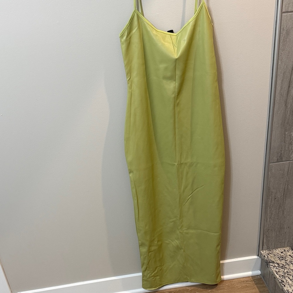 Elegant Yellow/Green Slip Dress